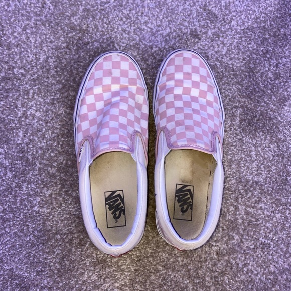 pink checkered vans